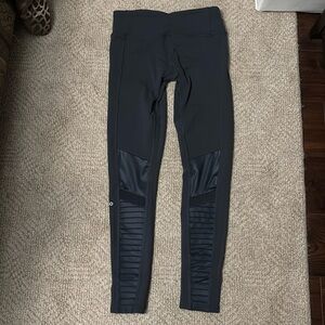 ALO MOTO LEGGINGS